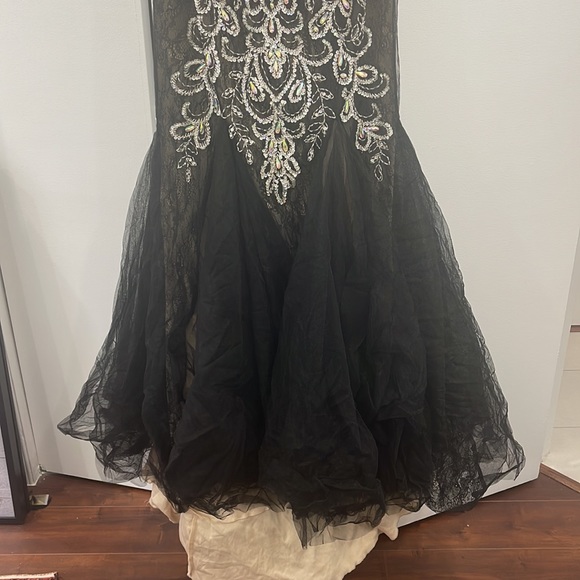 Too small by now - Picture 5 of 7